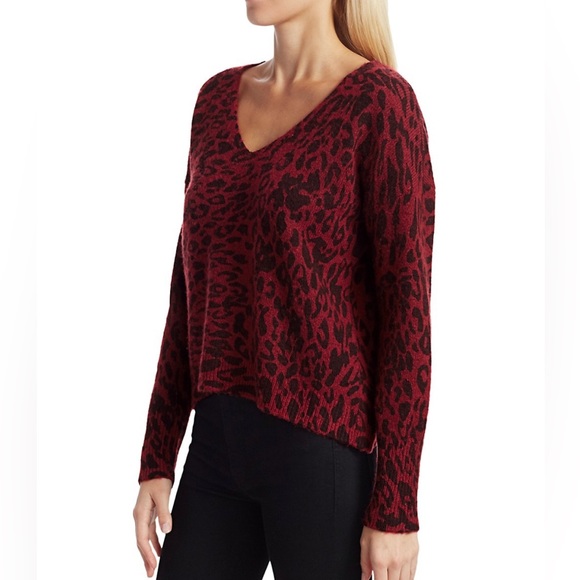 🥳HP🥳 Rails Gracie Red Leopard Print V-neck Sweater - Picture 5 of 10